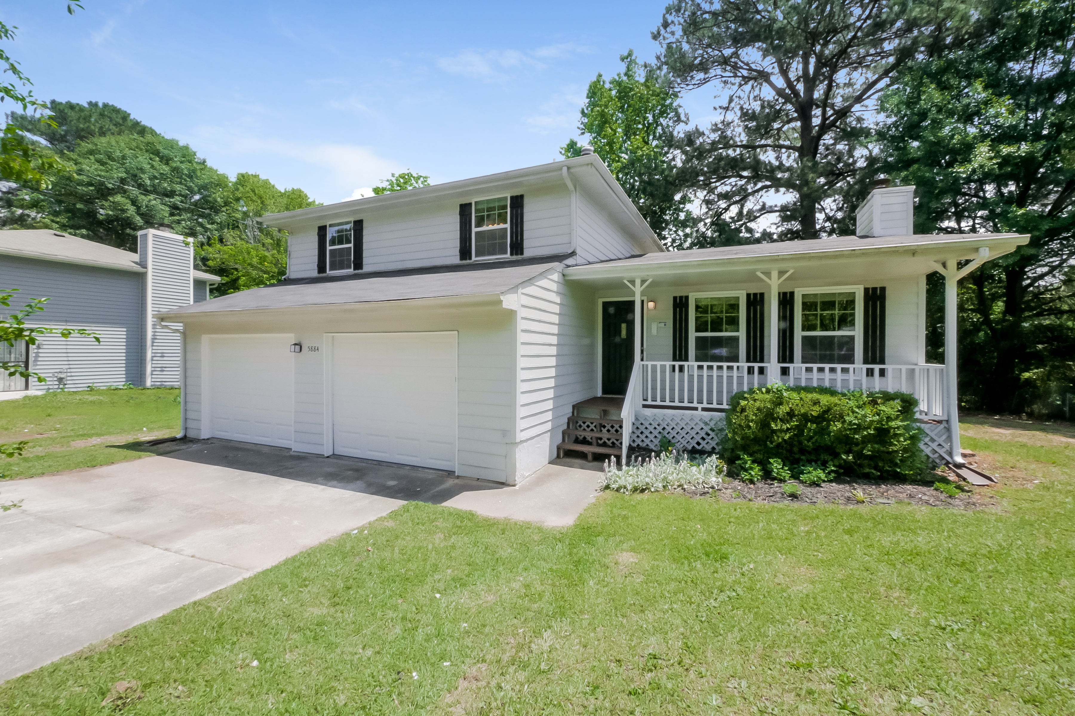 5884 Dan Dr Ellenwood, GA 30294